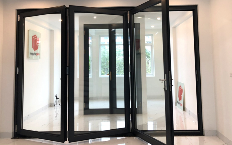 Cửa đi mở quay 4 cánh nhôm Xingfa